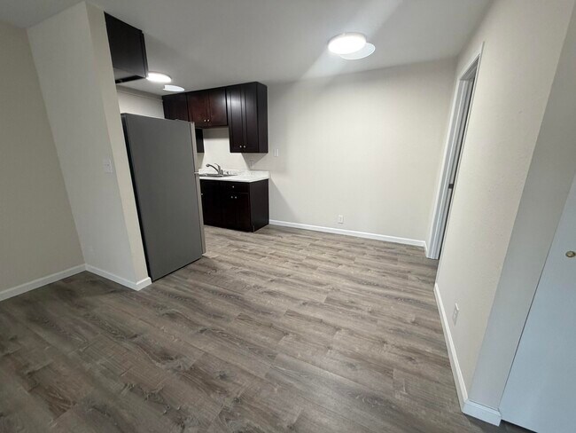 Building Photo - 3408 Balboa Ln