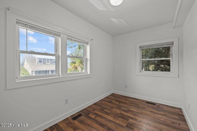 Building Photo - 217 W Atlantic Blvd
