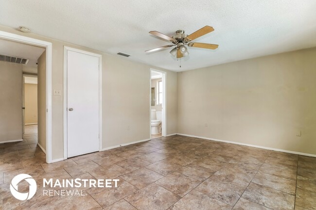 Building Photo - 9636 Mark Twain Ln