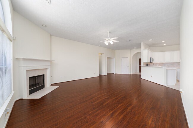 Building Photo - 10603 White Bridge Ln