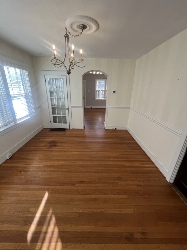 Building Photo - 1209 Elm Ave