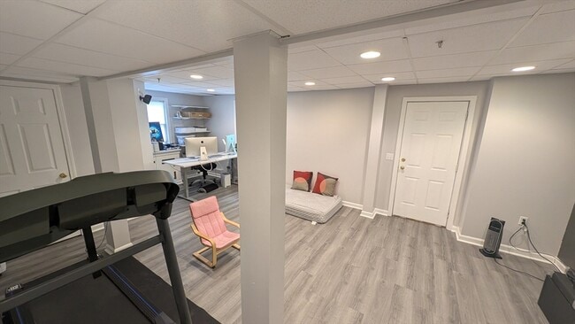 Building Photo - 20 Winterberry Way