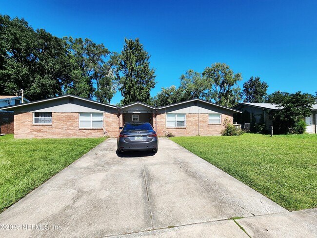 Primary Photo - 6067 Longchamp Dr