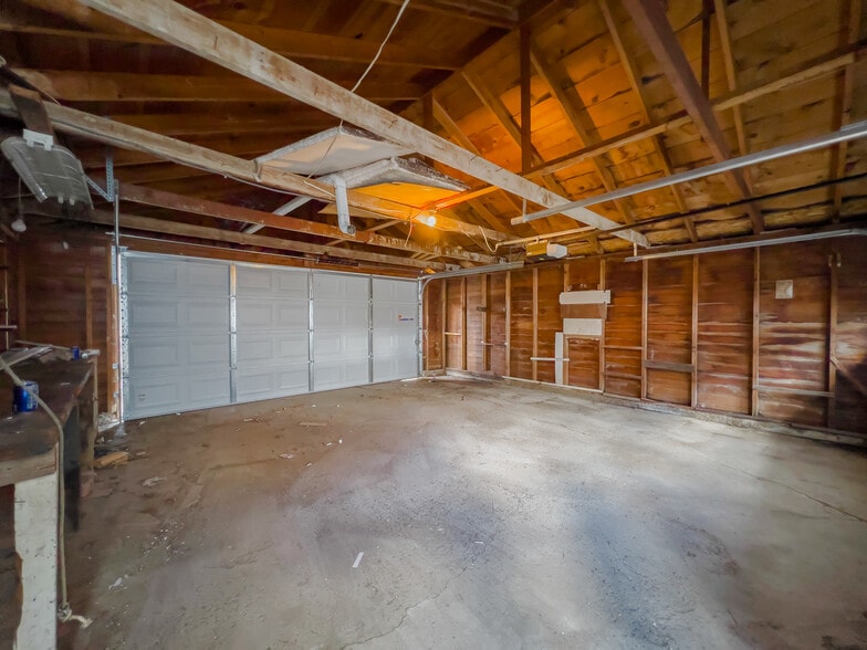 Building Photo - 464 Shasta Dr