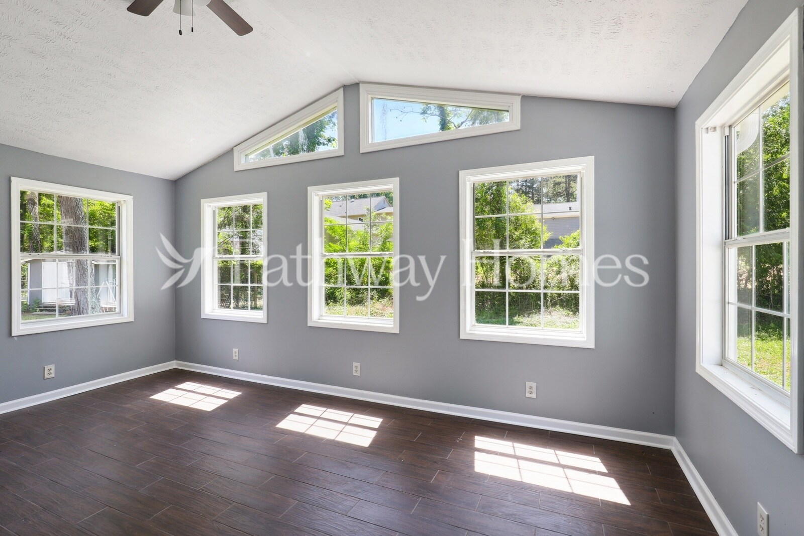 Building Photo - 4254 Southvale Dr