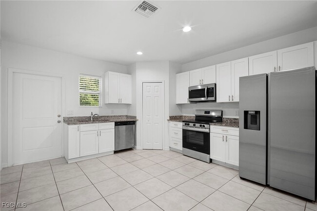 Building Photo - 3309 Armstrong Ct