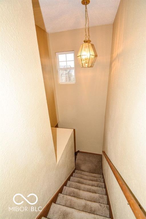 Building Photo - 10325 Liverpool Way