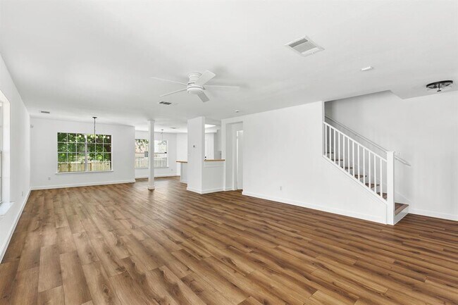 Building Photo - 2431 Lavendale Ct