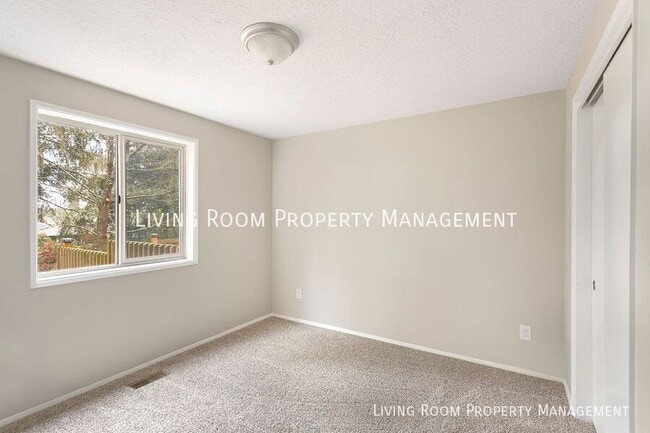 Building Photo - 8715 NE 109th Ct