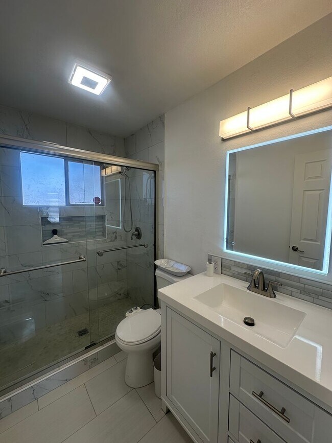 Building Photo - NW Visalia Charming home coming soon!
