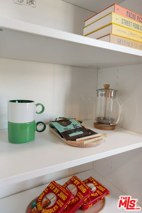 Building Photo - 630 W 28th St