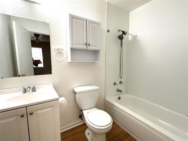 Building Photo - 1814 Spring Lake W