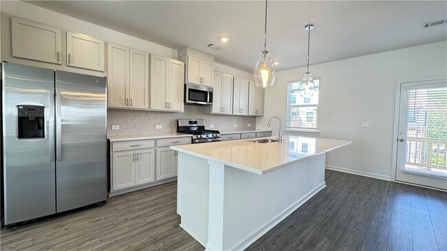 Building Photo - 9 Peeples Dr
