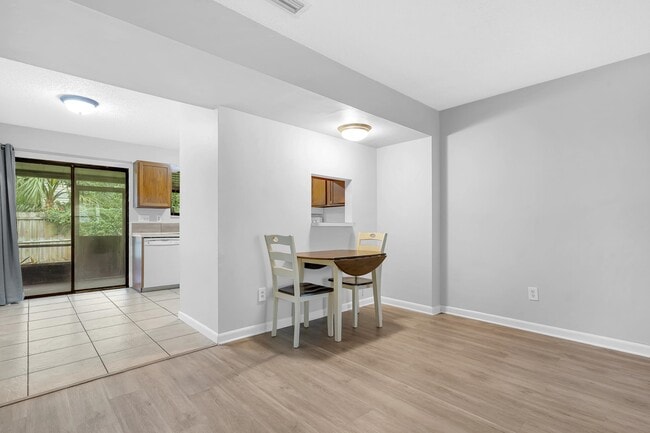 Building Photo - 622 Bowers Ln