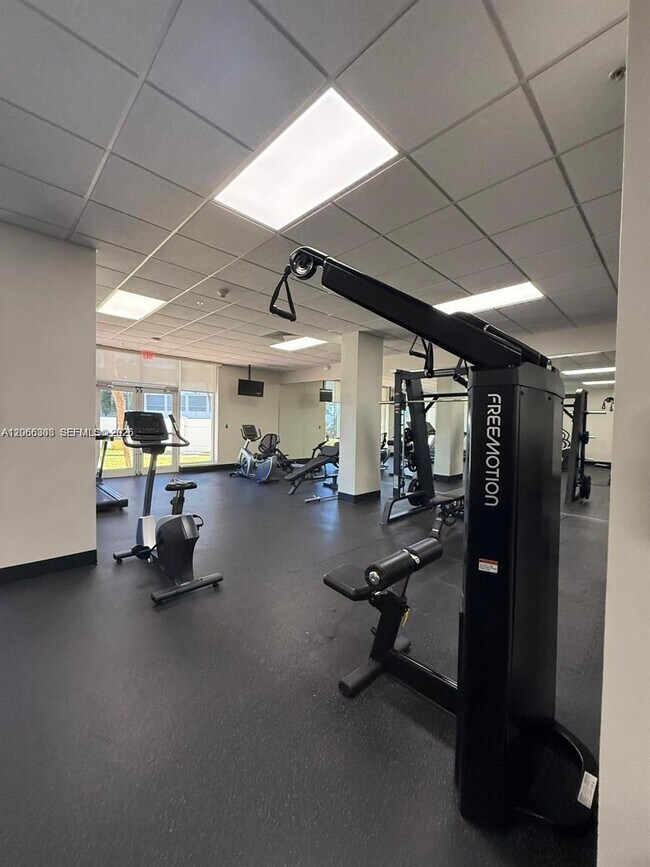 Building Photo - 3001 S Ocean Dr