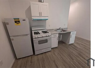 Building Photo - 10501 Wilmington Ave