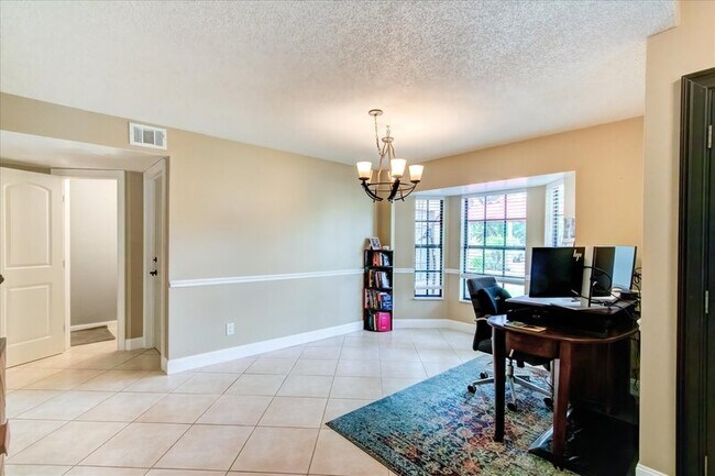 Building Photo - 848 Bucksaw Pl