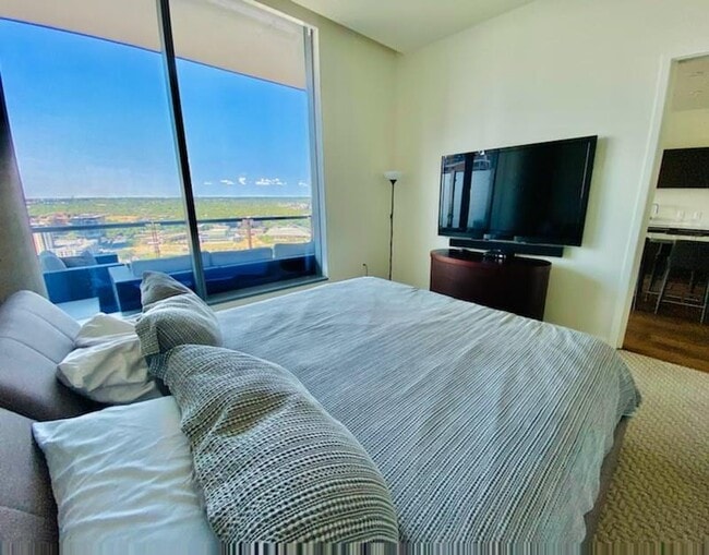 Building Photo - 210 Lavaca St