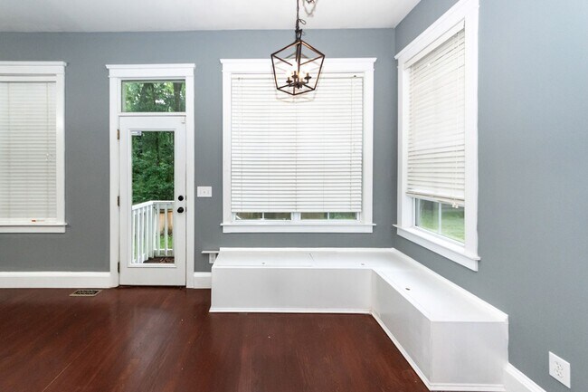 Building Photo - 115 Blackwater Dr