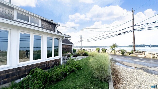 Building Photo - 2 Scofield Pl