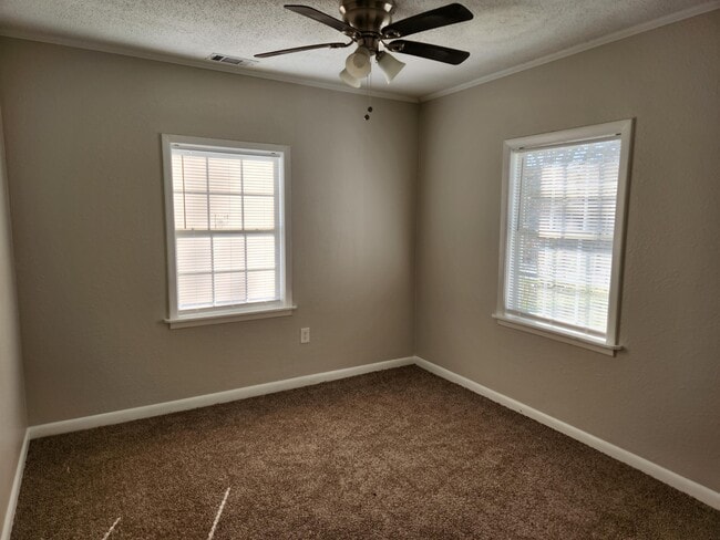 Building Photo - 5200 Chandler St