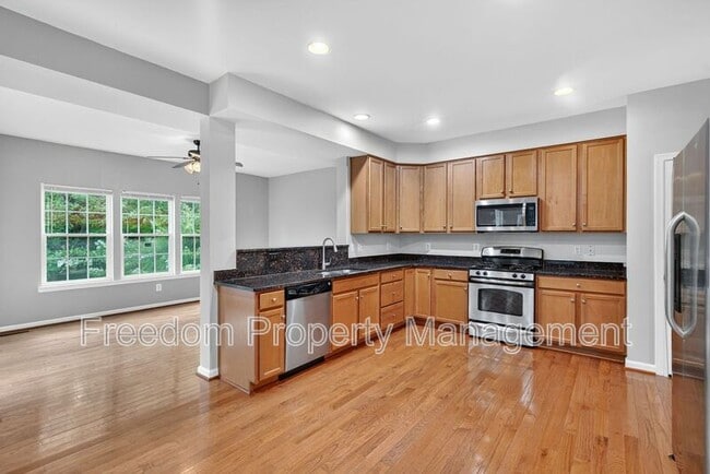Building Photo - 7629 Hamelin Ln