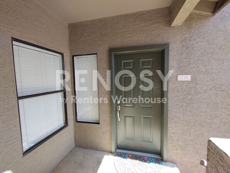 Building Photo - 9600 N 96th St