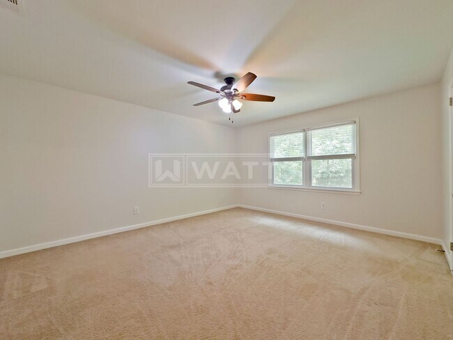 Building Photo - 4 Bedroom, 4.5 Bath Home in Heart of Hoover