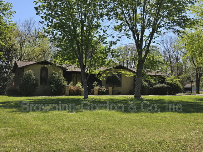 Primary Photo - 2002 Gladeville Dr
