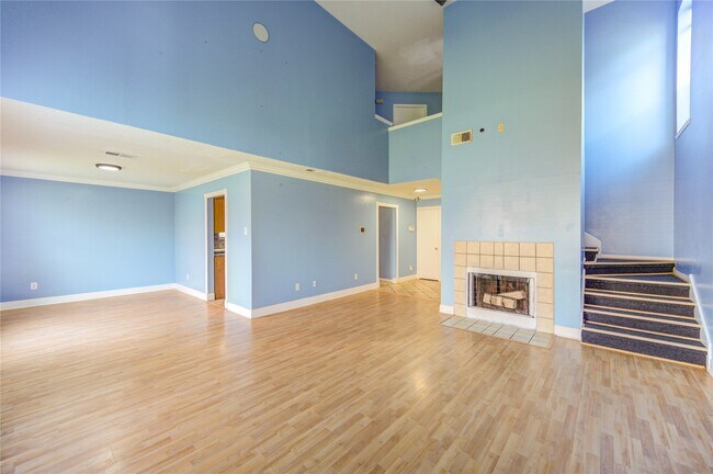 Building Photo - 10338 Timberloch Dr