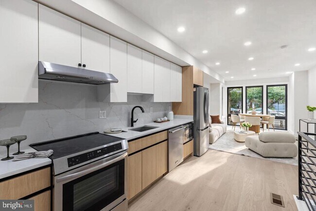 Building Photo - 3923 14th St NW