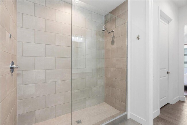 Building Photo - 3131 N Central Ave