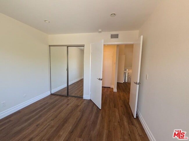 Building Photo - 10051 Topanga Canyon Blvd
