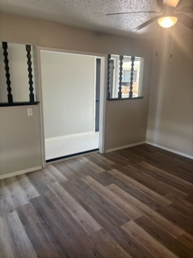 Building Photo - Now Available for Rent in Gray Warr!