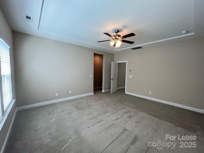 Building Photo - 15531 Laverack Ln