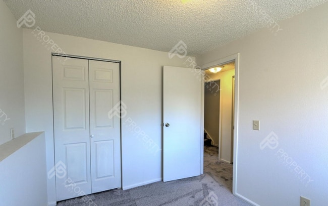 Building Photo - Single Family Home in Rifle for Rent