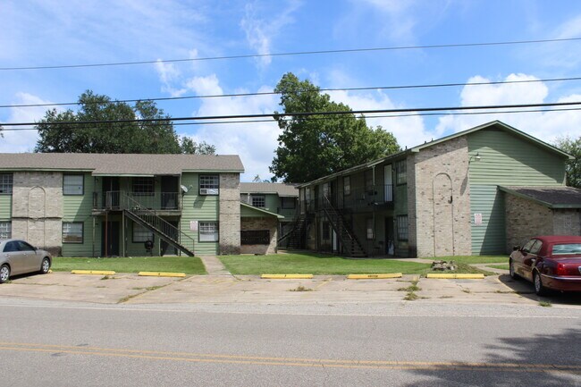 Primary Photo - Woodland Apartments
