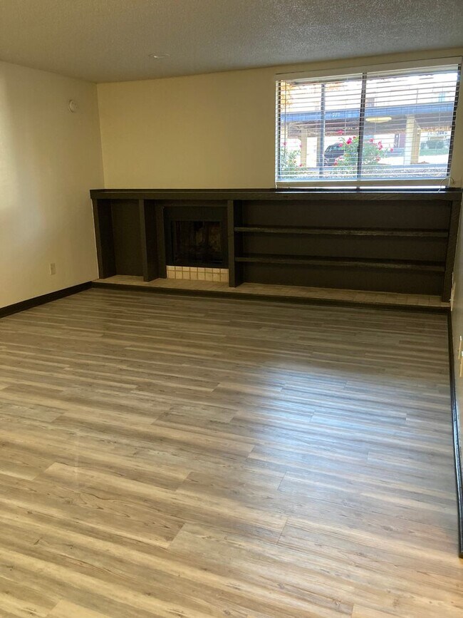 Building Photo - SW 1 bedroom 1 bath apartment for rent