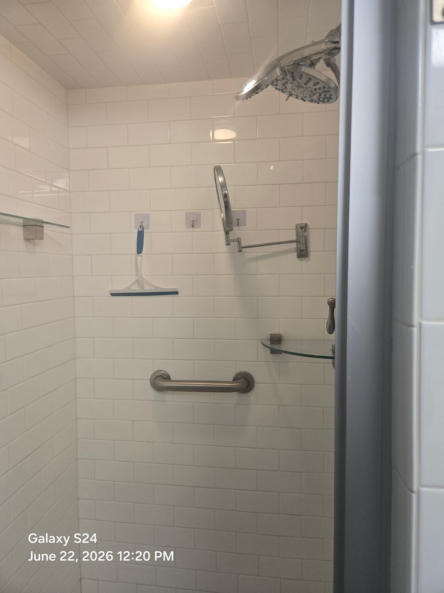 master bath step-in shower - 22655 Chagrin Blvd