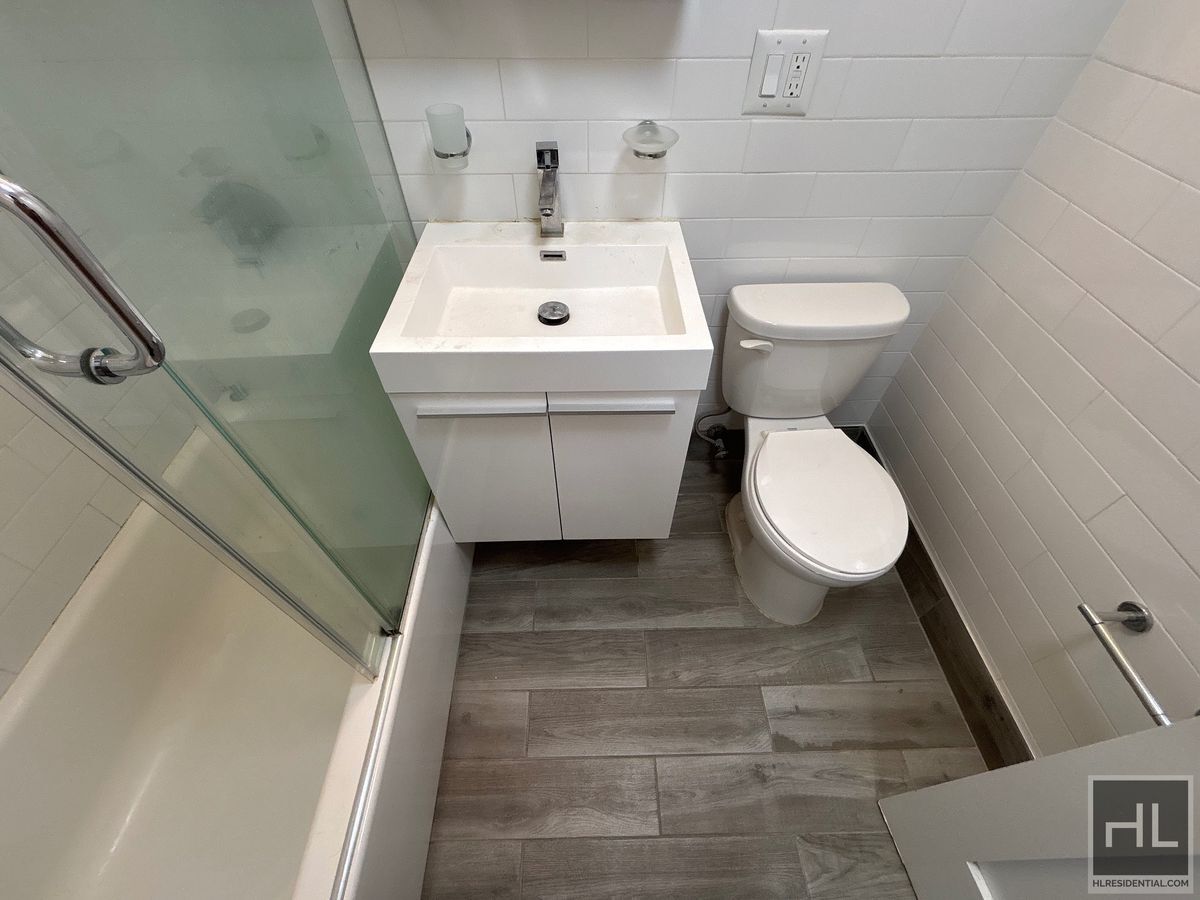 Building Photo - East 82nd Street