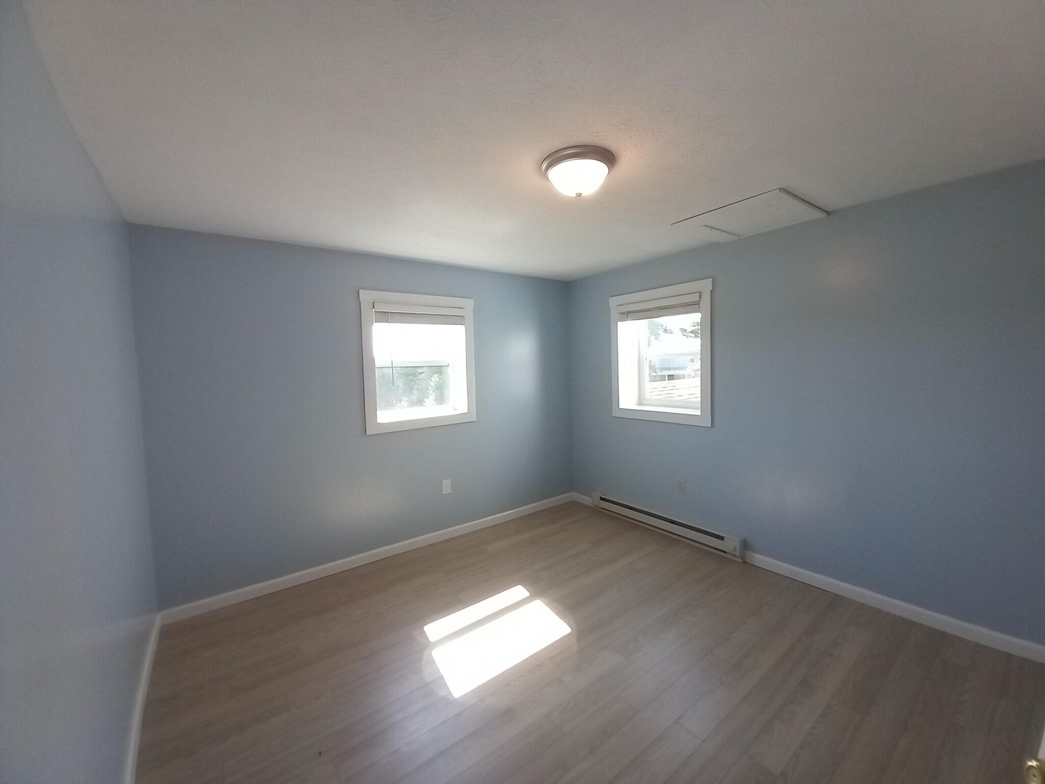 Building Photo - 660 Capon St