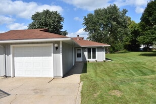 Building Photo - 443 Bonnie Rd