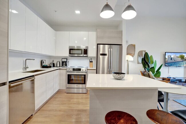 Building Photo - 1220 17th St