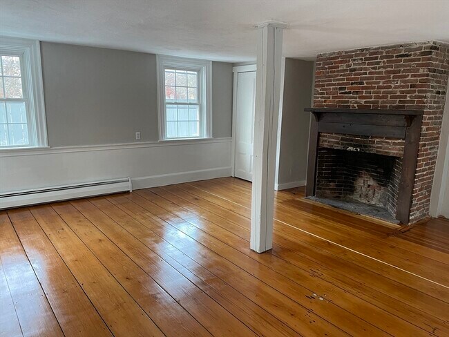 Building Photo - 10 Palfrey Ct