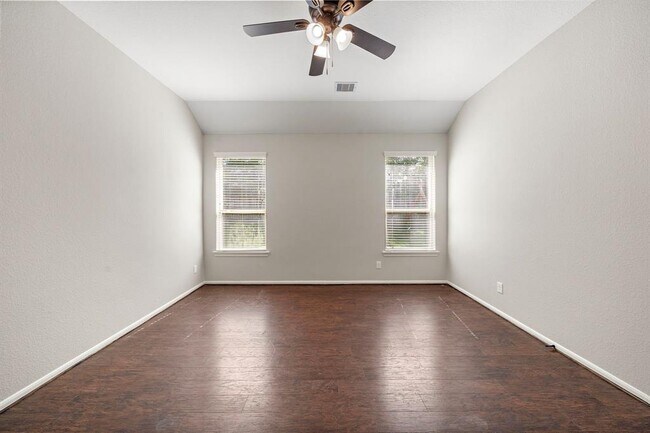 Building Photo - 119 Red Eagle Ct