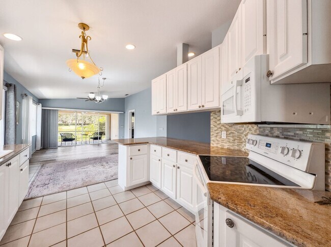 Building Photo - Beautifully maintained 2-bedroom, 2-bath in Island Walk
