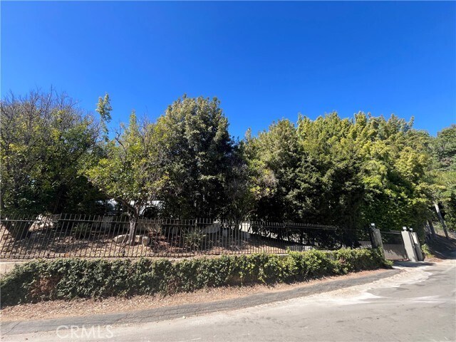 Building Photo - 9625 Oak Pass Rd