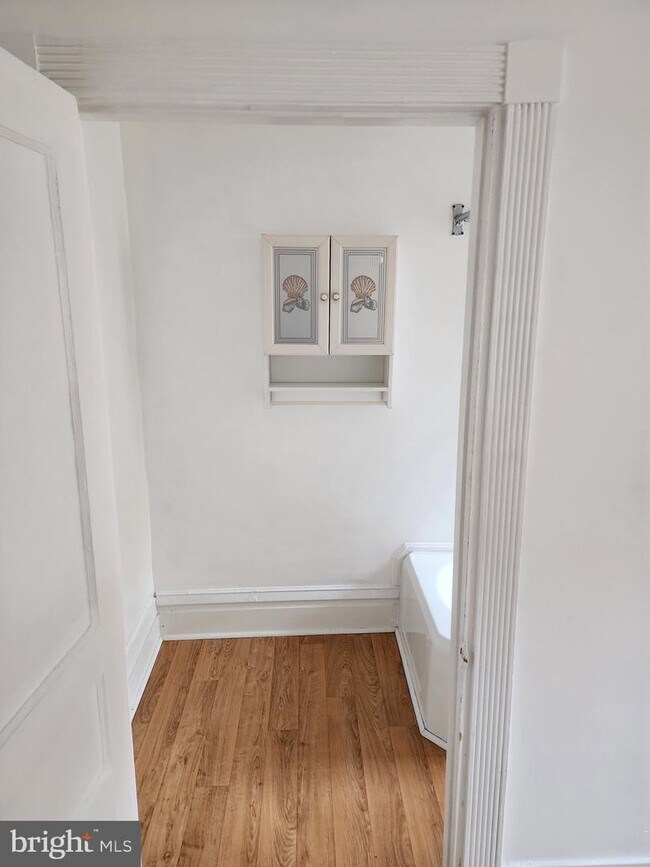 Primary Photo - 15 N Washington St