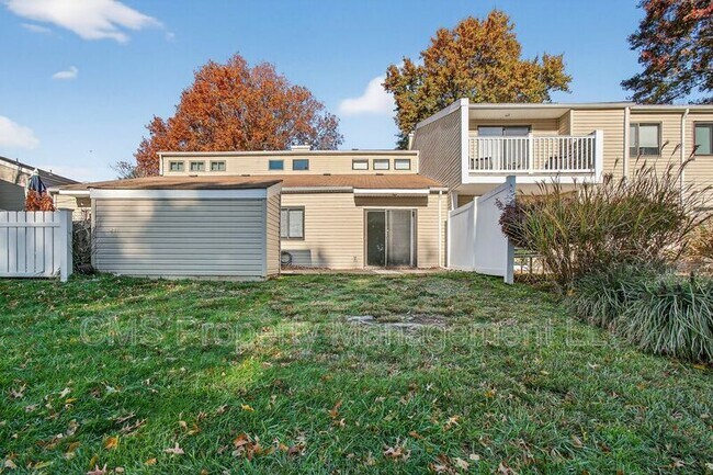 Building Photo - 14 Carol Ct