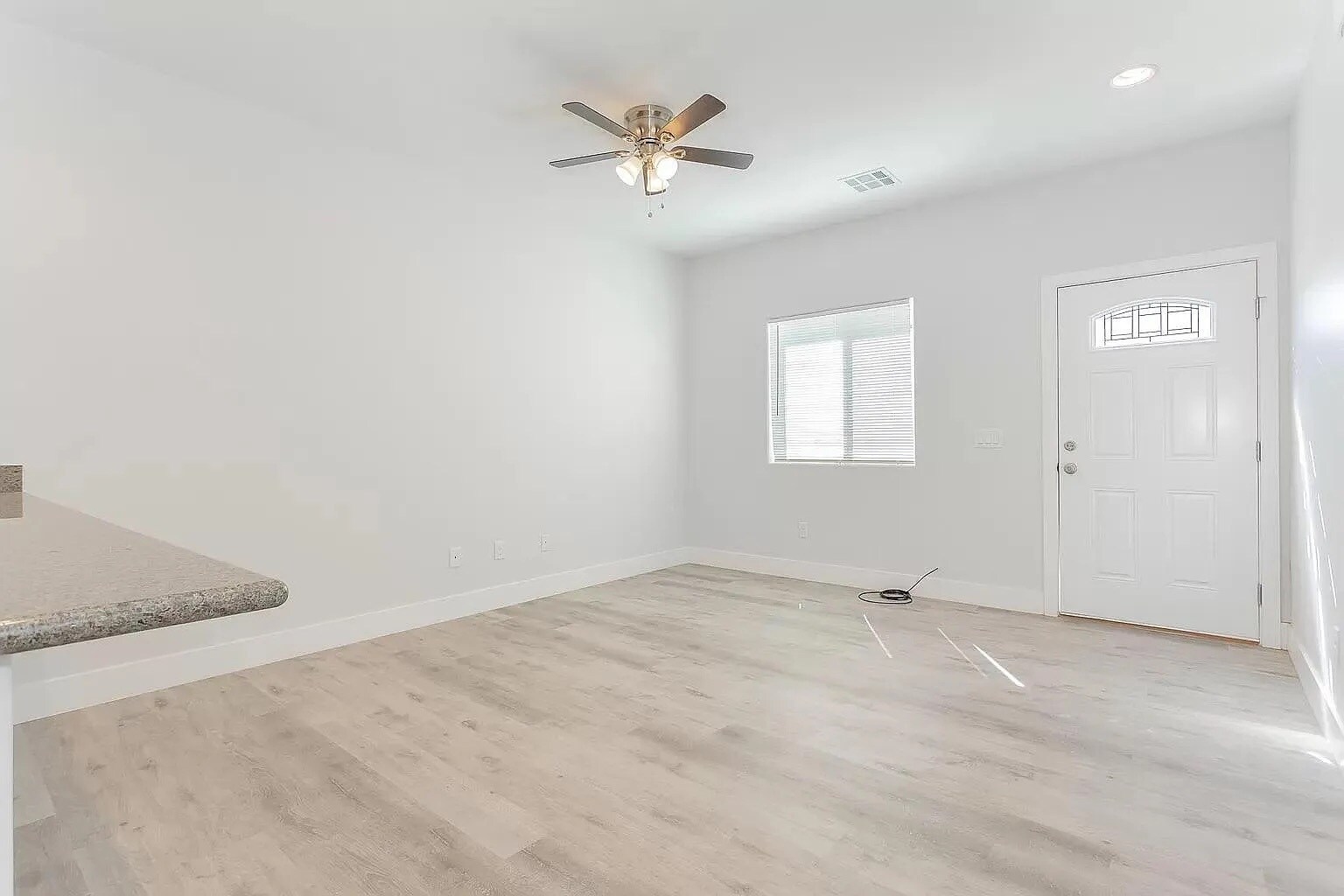 Building Photo - 1741 S Dandelion St